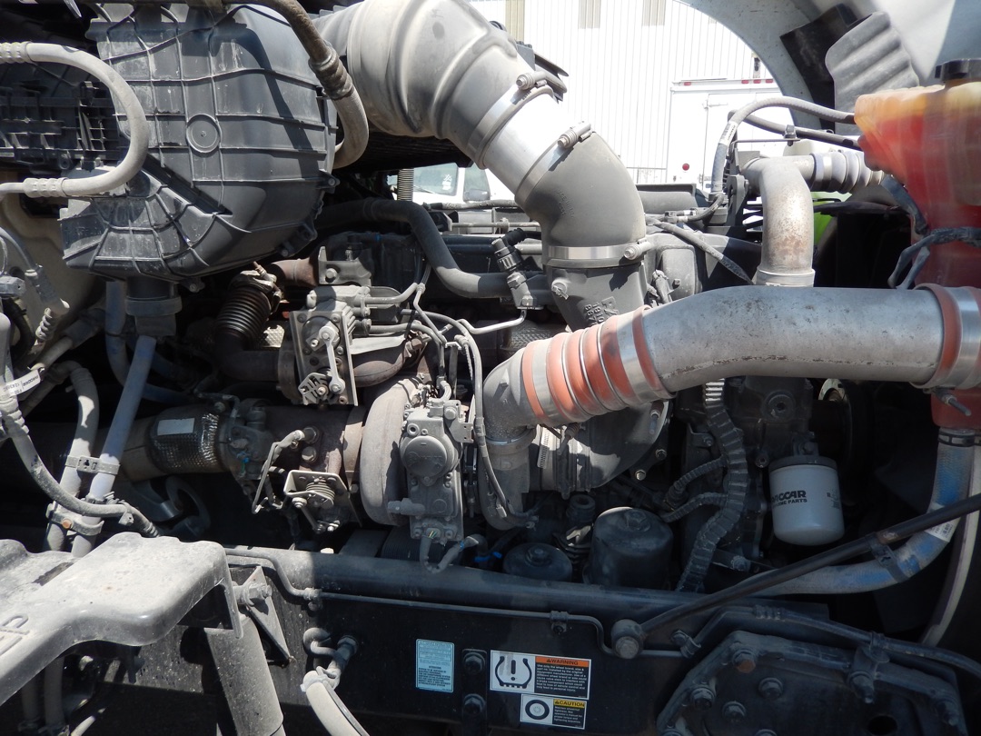 2017 KENWORTH T680 - Image 39